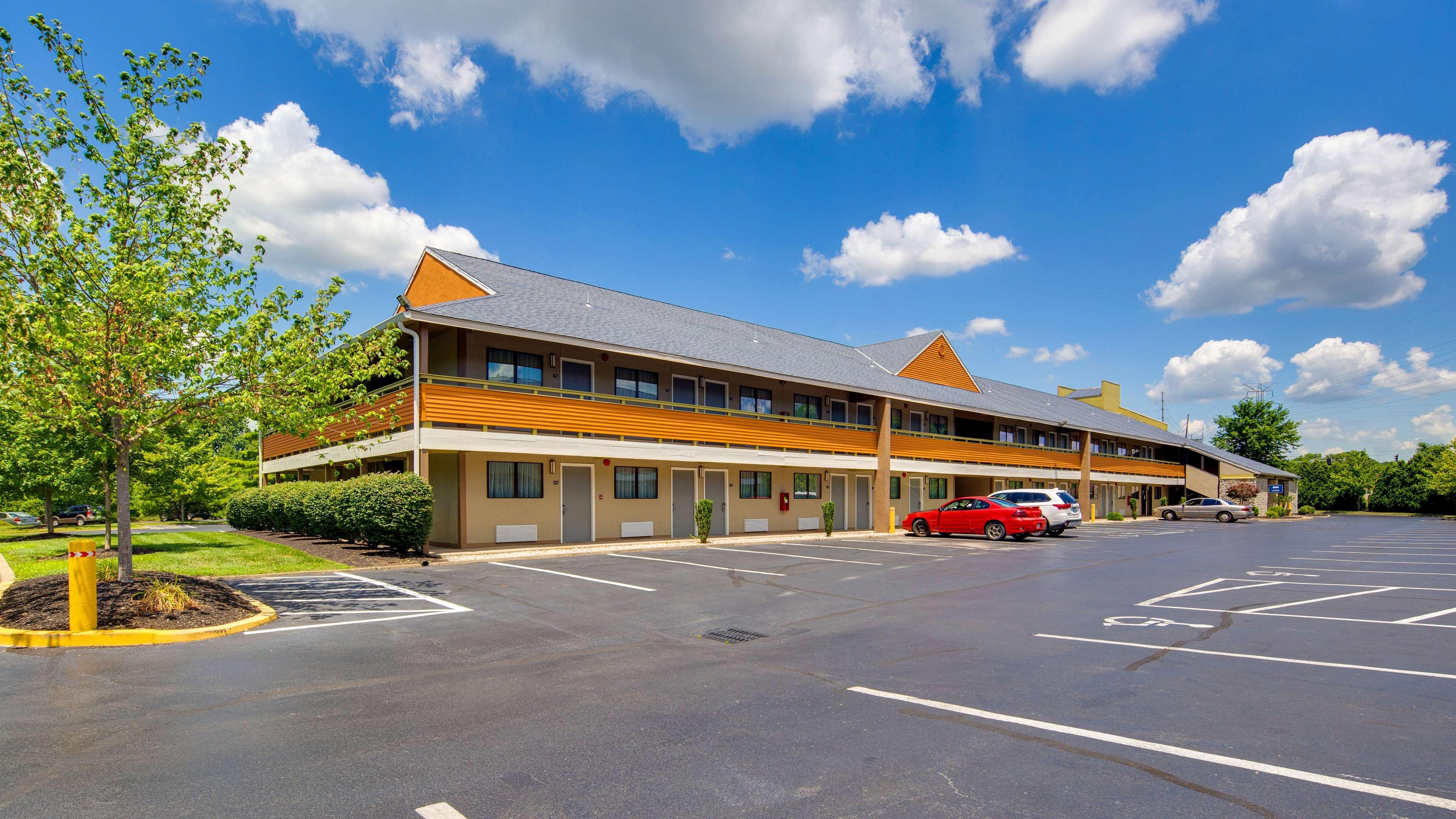 Best Western Clermont Cherry Grove Buitenkant foto