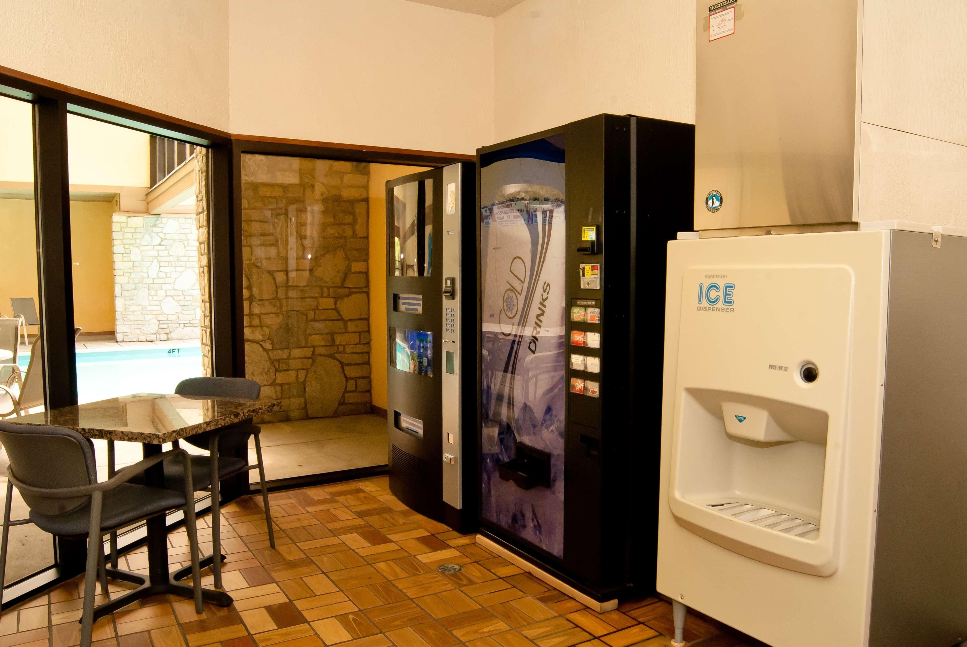 Best Western Clermont Cherry Grove Buitenkant foto
