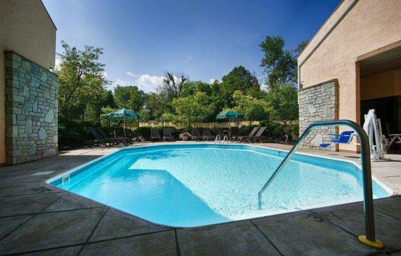 Best Western Clermont Cherry Grove Buitenkant foto